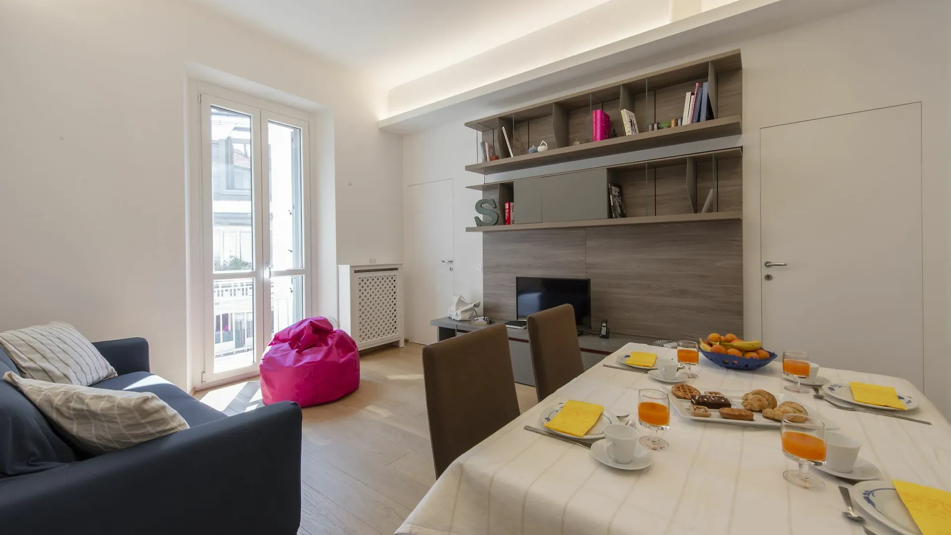 Wagner Apartment - Corso Vercelli Milan