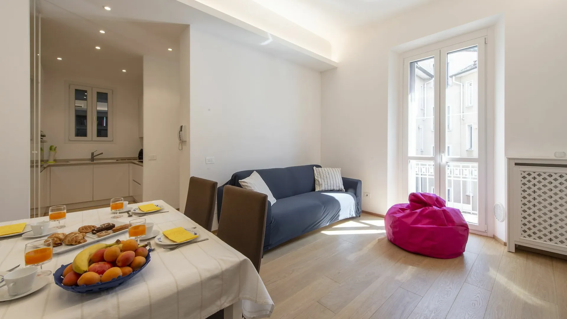 Wagner Apartment - Corso Vercelli Milan